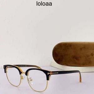 TF Tom Eyeglasses Frame Solglasögon Framesigner Lenses TF Ladies Quality Glasses recept Män Tillgänglig Euro American Good Style Optical Muow Ford K0C0