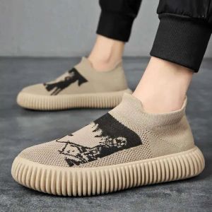 Mulheres Correndo Tênis 2023 Homens Preto Cinza Khaki Branco Mens Treinadores Sapatilhas Ao Ar Livre Tamanho 39-44 Color72246 S961 S