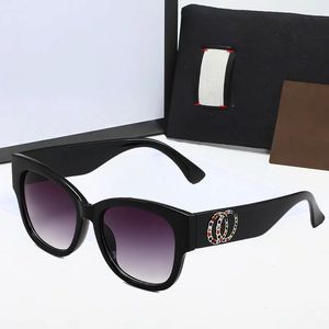 Designer-Sonnenbrillen für Herren und Damen, luxuriöse bunte Diamant-Sonnenbrillen für Damen, Sonnenbrillen, Sonnenbrillen, Strand, Straße, Foto, einzigartige Sonnenbrillen mit Box J02L18