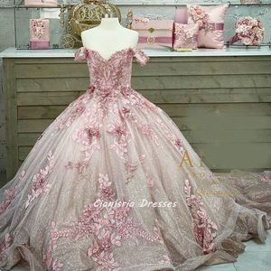 Różowy błyszczący kryształ z ramion sukni piłki quinceanera sukienka z ręcznie robionymi kwiatami aplikacjami PROM PRYCJA SŁODKA 16 Sukienka