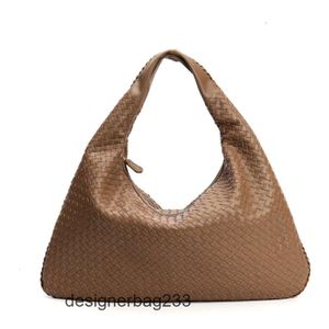 Väskor Jodie Luxury Pure Bag Teen Soft Large Hop Casual Handmade Woven Boteega Hobo Designer Cowhide Venetas Western 2024 Leather Super Underarm Handbag D990