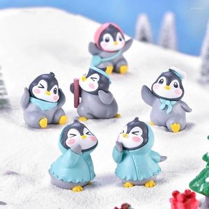 Keychains Mini Cute Penguin Wedding Gift Micro Landscape Decorations Fairy Garden Bonsai Doll House Ornaments