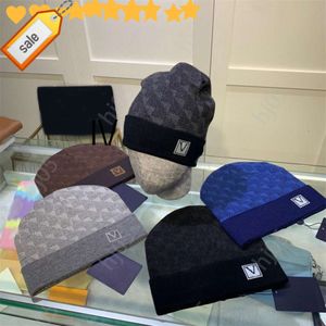 Plaid designer beanie designer hats for men knitted bonnets winter hat fall thermal skull cap ski travel classical luxury beanies brown black grey keep warmq331sw