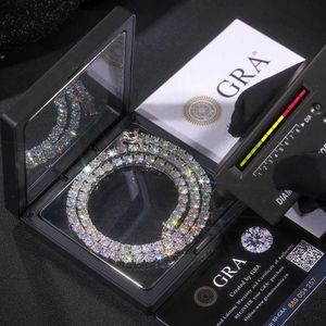 Maßgeschneidertes Iced Out 18 mm Sterling Silber Zinken VVS Moissanit GIA zertifiziertes, im Labor gezüchtetes Diamant-Tennisarmband für Damen