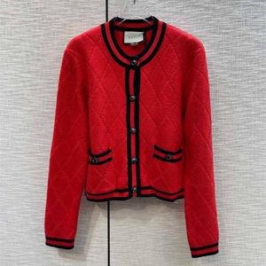 Free Shipping 2024 Black Red Crew Neck Long Sleeves Women's Cardigans Designer Buttons Pockets Jacquard Women's Knits dh22214