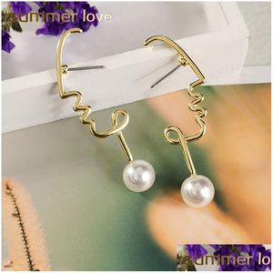 Stud New Fashion Gold Plating Creative Irregar Pearl Brincos para Mulheres Namorada Lovey Liga Brinco de Natal Presente Dhgarden Dheub