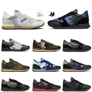 Män sneakers rockrunners camo designer casual skor toppar läder kamouflage gummi sula militär grön trippel svart vit grå lyxiga mens loafers tränare tränare