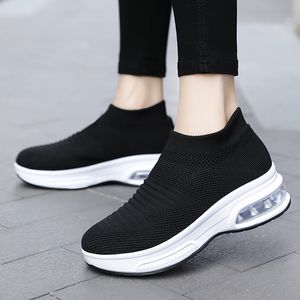 High Quality Fashion Men Women Cushion Running Shoes Breathable Designer Black Blue Grey Sneakers Trainers Sport Size 39-45 W-006