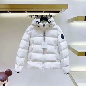 Monclairjacke Parkas Kadın Mens Puffer Ceket Lüks Tasarımcı Ceketler Ceket Parka Ceket Kış Ceket Rüzgar Çekme Ceket 112