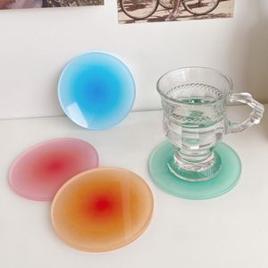 그라디언트 아크릴 코스터 ins inti-slip round cup pad 다이닝 테이블 placemat cafe 데스크탑 장식 장식 장신구 부엌 그릇 매트 YFA1923