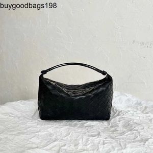 Botteggvenetas Handbags Wallaces Bags Chinese Style Bento Lunch Box Bag Black Retro Woven Gold HardwareシングルショルダークロスボディUnderArm RJ