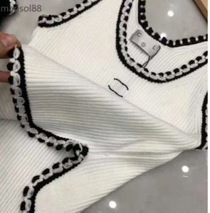 2024 Mulheres Bordadas Anagrama Tanques Camis Algodão Mistura Regatas Duas Letras C Designer Saias Yoga Terno Canal Vestido Bra Colete Senhoras Sólidas Vintage Camiseta 6611ess