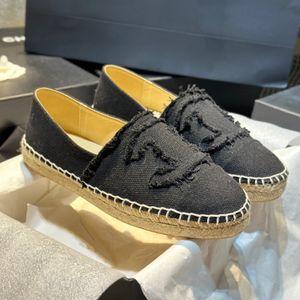 Designer sneakers överdimensionerade casual skor vit svart läder lyxiga sammet mocka kvinnor espadrilles tränare man kvinnor lägenheter spets plattform s573 04