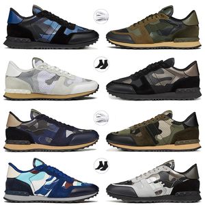 2024 Rockrunners Camo Designer Casual Shoes Tops Leather Camouflage Rubber Sole Military Green Triple Black White Grey Mens Platform Loafers Trainers Sneakers