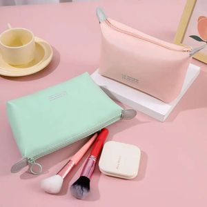 Rese Fashion Makeup Bag Ins Wind Pu Cosmetics Storage Bag Travel Waterproof Carry-On Toalett Väska