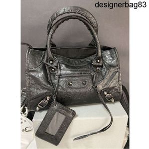 Vintage 2023 Kvinnor Totes Bag Motorcykel axelväskor Lyxdesigners äkta läder crossbody clutch plånbok handväska pochette retro toppkvalitet