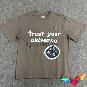 T-shirt da uomo Marrone Broken Planet Market Trust Your Universe T-shirt Uomo Donna Puff Print Broken Planet Tee Scollatura Etichetta Top Manica cortaH24222