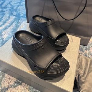 Designer Fashion Slippers Sandal Classic Platform Casual Trainers Slippers White Brown Summer Beach Flat Slides
