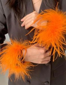 1PCS Natural Ostrich Feather Cuffs Fluff Wristband Fur Beautiful Colored Plume Bracelet Hair Accessories Anklet Slaps on Sleeves 240219