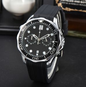 Mens Watch Luxury Chronograph Quartz Watches Business Modern Day Wristwatch Leather Stainless Steel Buckle Round Watch scratch resistant Christmas gift