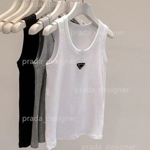 Summer Designer Womens T Shirts For Women Tops Tees Crop Top Embroidery Sexig Off Shoulder Black Tank Top Casual ärmlös Backless Top Shirts Solid Color Vest 5xl