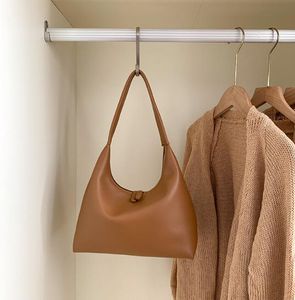 Высококачественная мягкая кожаная сумка для подмышки дизайнер женщин винтажная сумка бродяга с большим мастерством для плеча.