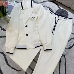 Women Tracksuit Modeprofi Set zweiteilige Set -Top -Designer -Marke Kleidung Frauen kleiner Anzug Casual Wear White Women's Long Sleeve Jacket Long Hosen Lange Hosen