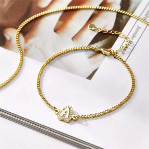 Armbänder Kundenspezifisches Initial-Blasen-Armband mit Diamanten „AZ“-Buchstabenanhänger 18 Karat vergoldeter doppelter Alphabet-Anhänger Damen-Luxusschmuck