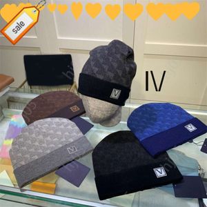 Aplaid Tasarımcı Beanie Tasarımcı Erkekler İçin Şapkalar Örme Bonnetler Kış Şapkası Termal Kafatası Kapağı Kayak Seyahat Klasik Lüks Beanies Kahverengi Siyah Gri Keelkswo