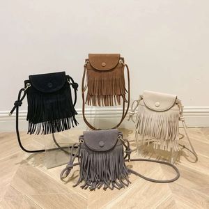 New Fashion Niche Design Fringe Mobile Phone Bag Womens Single Shoulder Oblique Span Small Square Retro Port Style Suede Bag