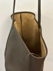 borsa tote borsa firmata Borsa a secchiello grande borsa a tracolla sotto le ascelle Borsa in pelle 2024 nuova