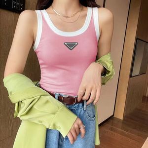 卸売りの女性クロップドトップTシャツタンクトップトップカットコットン女性女性女性T​​シャツセクシーなデザイナー刺繍ニットスポーツベストトップ卸売