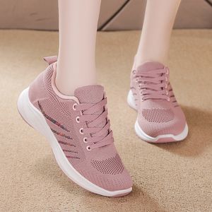 Branco liso macio correndo sapatos pretos cinza rosa verde estilo de vida absorção de choque designer moda casa ao ar livre famoso treinador macio tênis treinadores esportes008