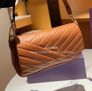 Moda Famoso designer di alta qualità Borse da donna classiche di lusso Borse a tracolla Vera pelle Borsa a tracolla per incontri e lavoro elegante Logo con scritta in metallo semplice