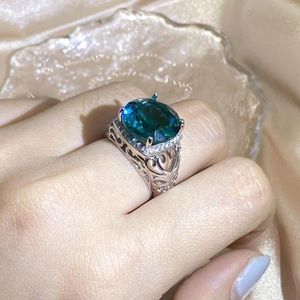 Cluster Rings 2024 Light Luxury Retro Transparent Green Set Zircon Flower Stone Ring For Women's Gift Party Jewelry Wearing