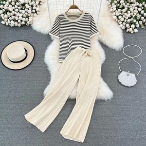 Kvinnors tvåbitar byxor Kvinnor Tracksuit Summer Striped Knit Ppullover och Long 2 Set Korean Casual Loose Outfits Knittad 2024 kostymer