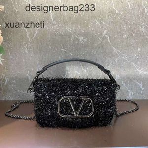 Ladys Valantiino Mini Bag Handbag Crystal Chain Designer Classic Crossbody Bags 3D Letter Dekoration mässing Magnetiskt spänne Enkel handhållen axel WO 0RFA