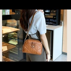 2023 Small Messenger Bag for Women Trend Lingge Embroidery Camera Female Fashion Ladies Shoulder Crossbody Bags Mobile Phone Bag