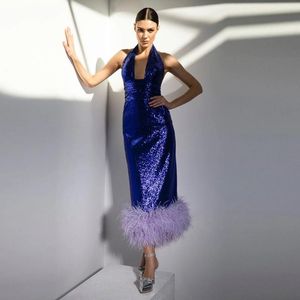 Casual klänningar Elegant glänsande paljettmantel Kvinnor Maxi med strutsfjäder Royal Blue Halter Ankle Längd Formell festklänning