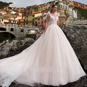 Romantisk bröllopsklänning 2024 Boho Pearls Tulle Princess Backless V-Neck Blommor Applices Brud Bride Gowns Vestidos de Novia