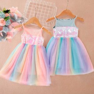 Flickans klänningar Little Girls Summer Dress for Kids Rainbow Mesh Dress Sling Tutu Princess Birthday Children Clothing Girl Casual Dressl2402