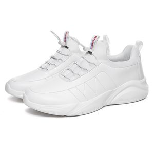 Wysokiej jakości buty do biegania dla mężczyzn Kobiety Triple Black White Skórzane platforma Sports Sneakers Męs
