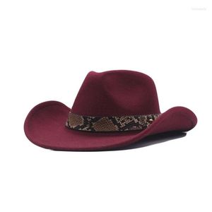 Beret Hat for Women and Man Wool Hollow Western Cowboy z mody dżentelmen Lady Jazz Cowgirl Toca Sombrero Cap Drop dostarczenie dhmin