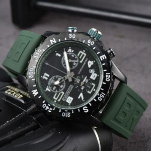 Topp Luxury Men's Watch Quartz Endurance Pro Avenger Chronograph 44mm Watches flera färger Gummi män klockor glas armbandsur Breitling 03