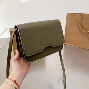 7AAA Top Quality Bag Solid Color Clamshell Leather Messenger Bags B Axelväska Handväska Internt tre lager av varumärkesdesigner B220M