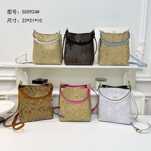 New Women's Bag Classic Presbyopic Full Printed Versatile Bucket Bag Portable Shoulder Messenger Bags