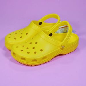 Barnhål sandaler tvärbandet klassiska clog godis färg pojkar flickor strand sandal pool glider tofflor barn plattform glid clogs bayaband småbarn slip-on skjutreglage sko