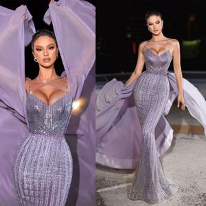 Purple Mermaid aftonklänningar Sexiga spaghettigemor Sökade glänsande promenad klänningar med avtagbart tåg plus formellt parti