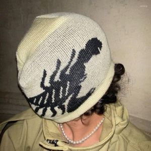 Kulkapslar y2k mörk skorpion gotiskt mönster casual utomhus vinter ull akryl stickad hatt kvinnor beanie varma män grunge hip hop229m