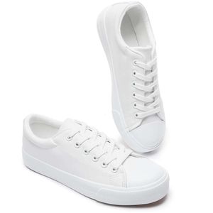 White Classic Low Top Woman Sneakers, Shoes, Lightweight Casual Canvas Sneakers 72 620